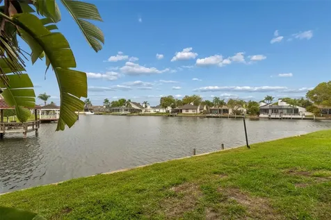 6320 Grand Bahama Circle Tampa FL 33615