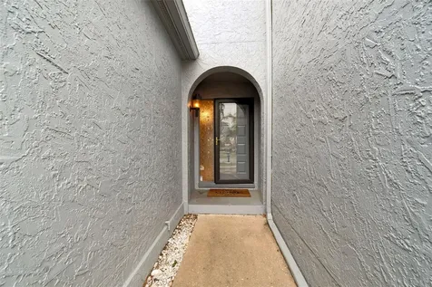 6320 Grand Bahama Circle Tampa FL 33615