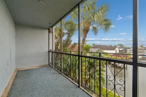 6320 Grand Bahama Circle Tampa FL 33615
