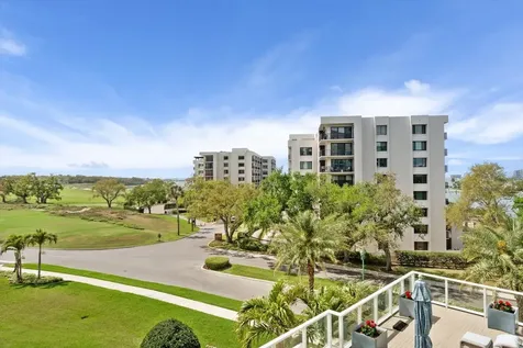 125 Belleview Boulevard Belleair FL 33756