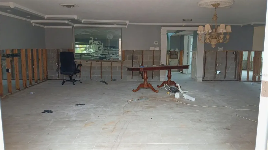 9900 Island Harbor Drive Port Richey FL 34668