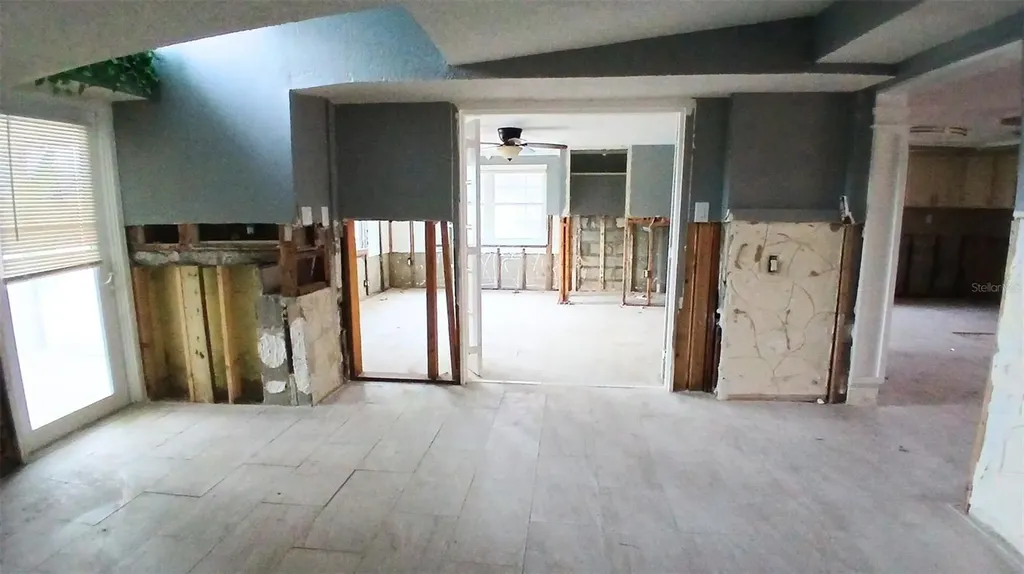 9900 Island Harbor Drive Port Richey FL 34668