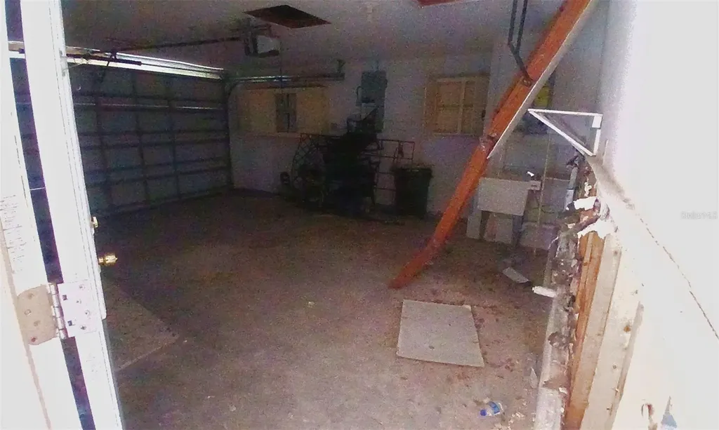 9900 Island Harbor Drive Port Richey FL 34668
