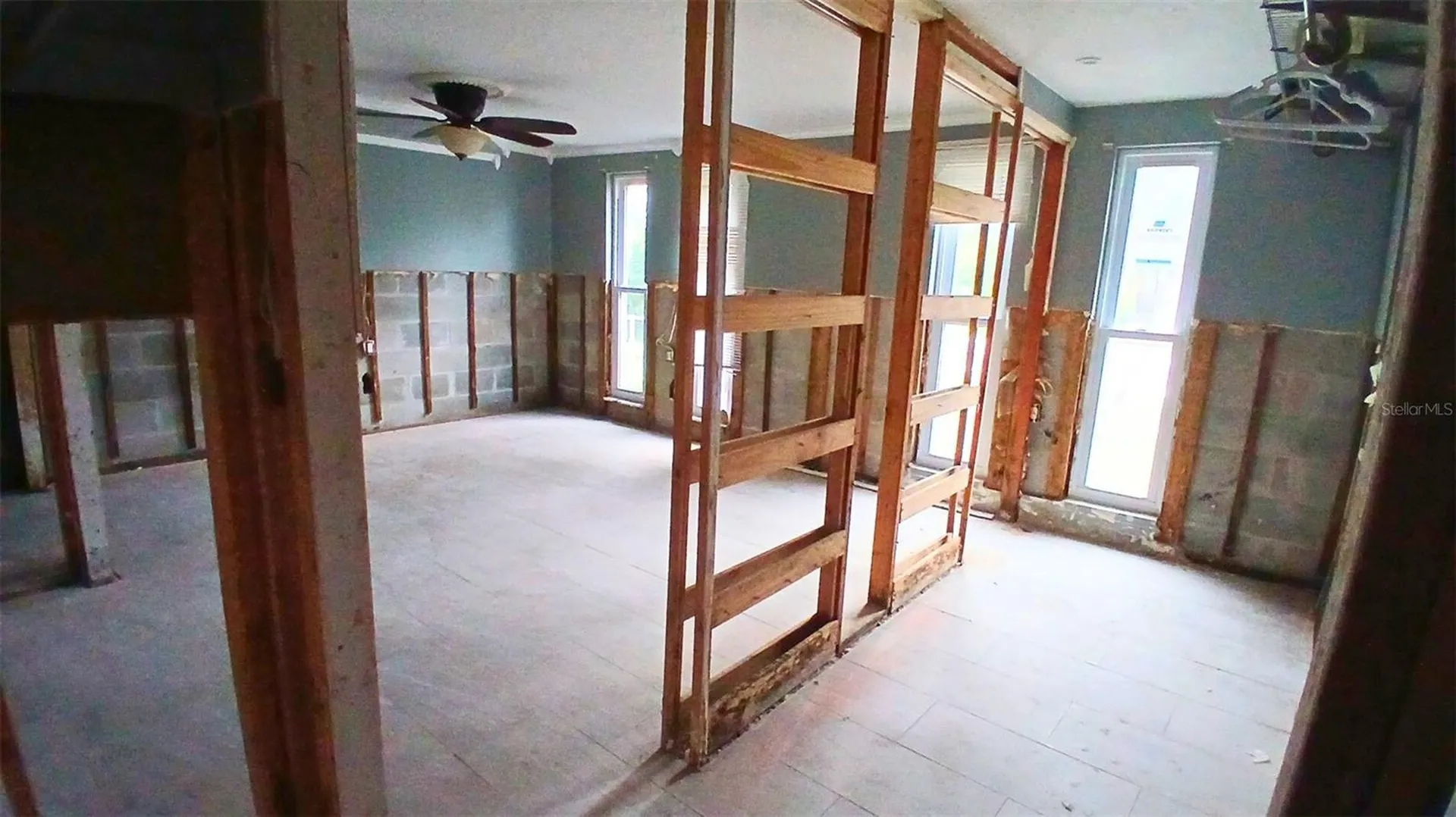 9900 Island Harbor Drive Port Richey FL 34668