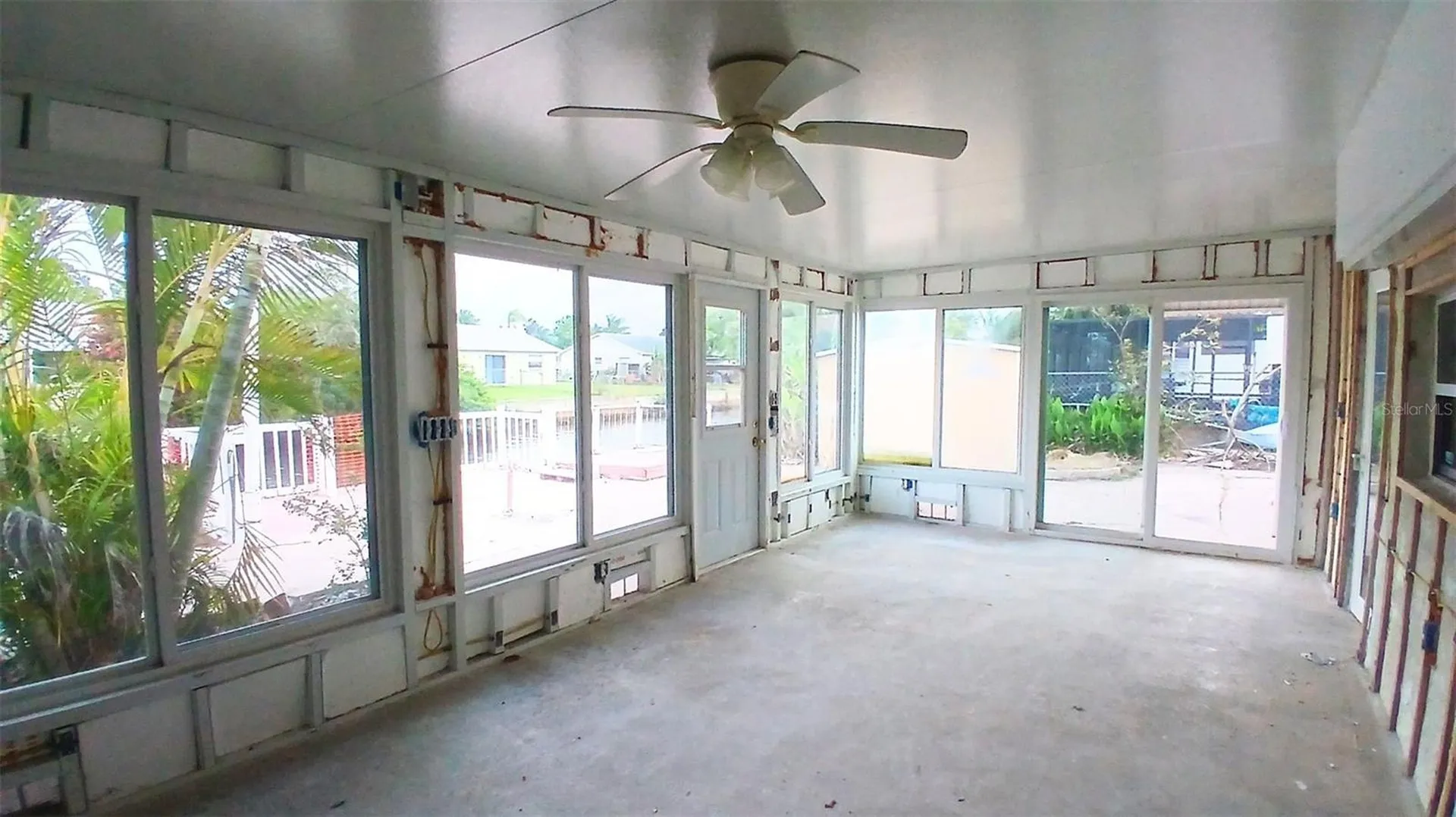9900 Island Harbor Drive Port Richey FL 34668