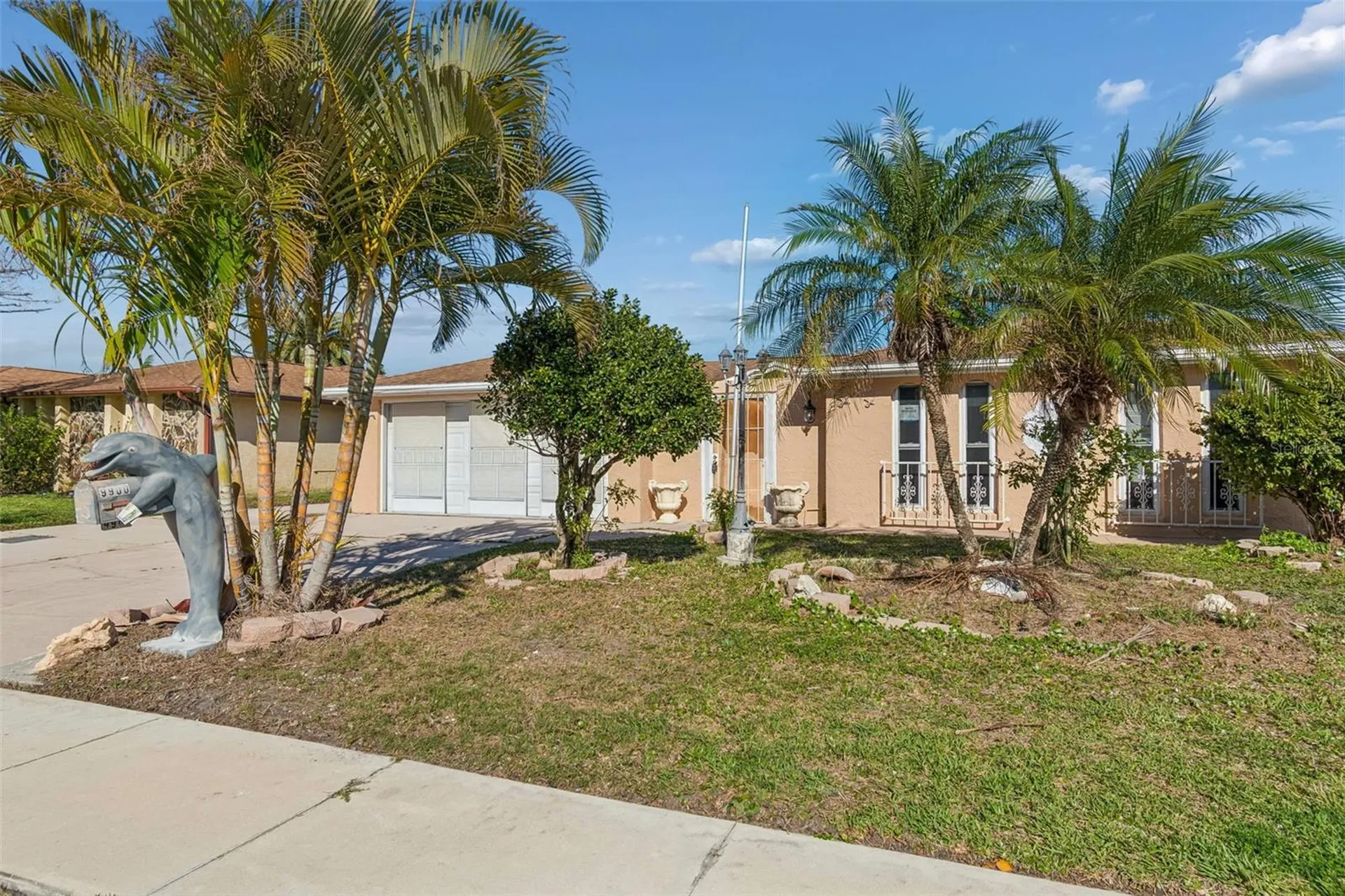 9900 Island Harbor Drive Port Richey FL 34668