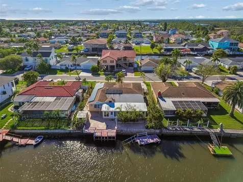 9900 Island Harbor Drive Port Richey FL 34668