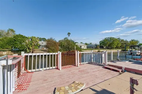 9900 Island Harbor Drive Port Richey FL 34668