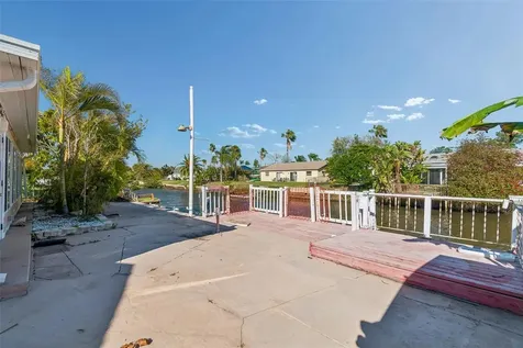 9900 Island Harbor Drive Port Richey FL 34668