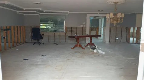 9900 Island Harbor Drive Port Richey FL 34668