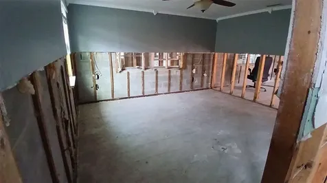 9900 Island Harbor Drive Port Richey FL 34668