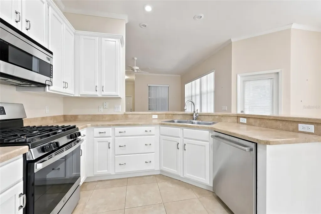 8668 SW 77th Avenue Gainesville FL 32608