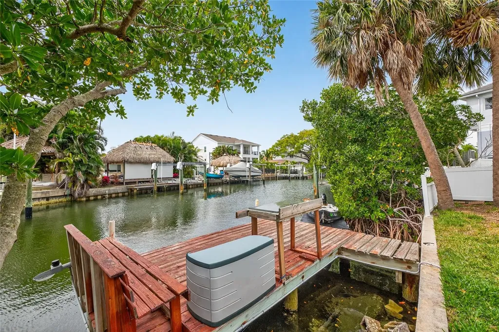 1809 Bayou Grande Boulevard NE St Petersburg FL 33703