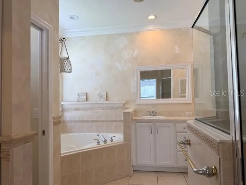 6614 64th Terrace E Bradenton FL 34203