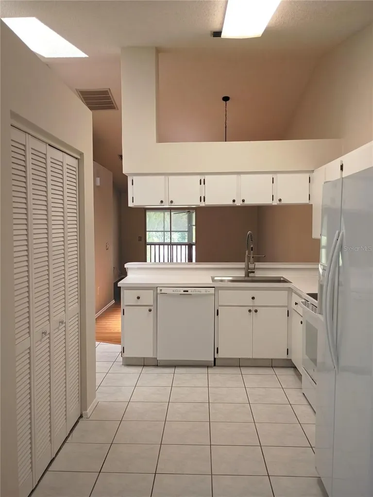 39650 Us Highway 19 N Tarpon Springs FL 34689