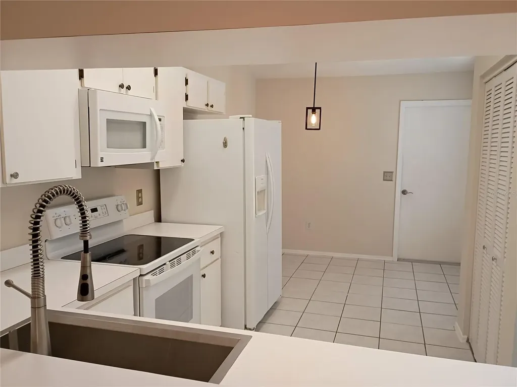 39650 Us Highway 19 N Tarpon Springs FL 34689