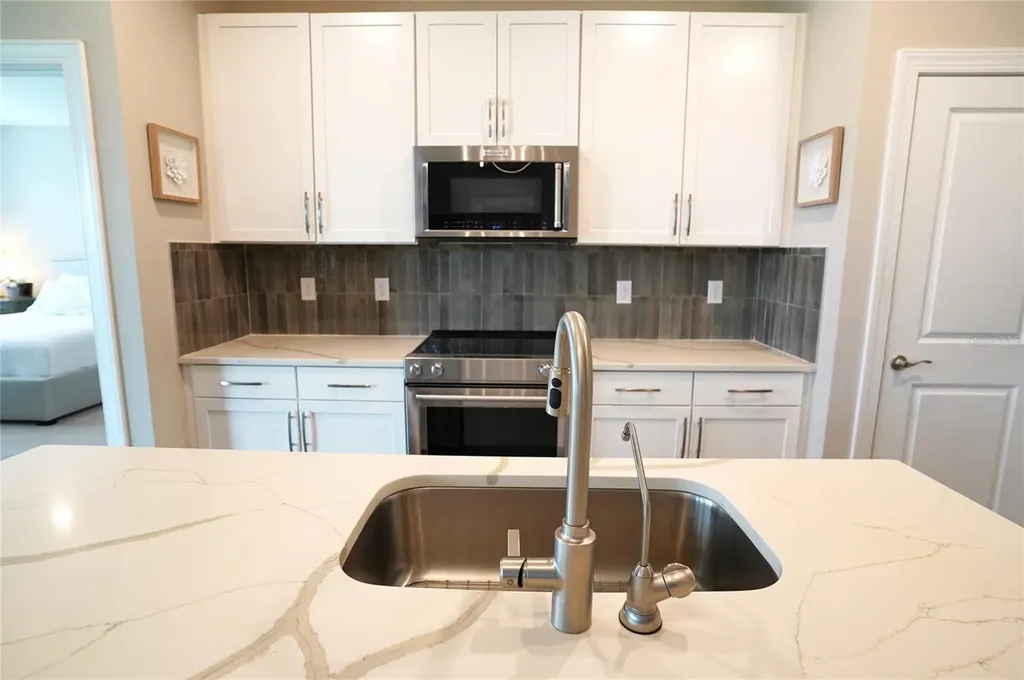 286 Daylily Boulevard Nokomis FL 34275