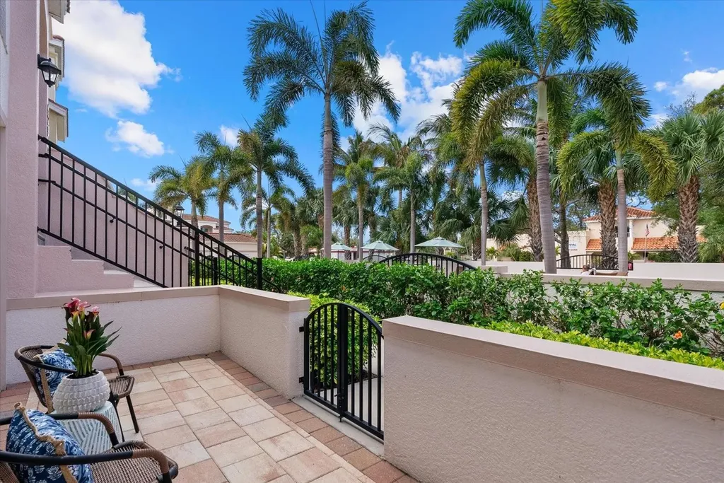 429 Nokomis Avenue S Venice FL 34285