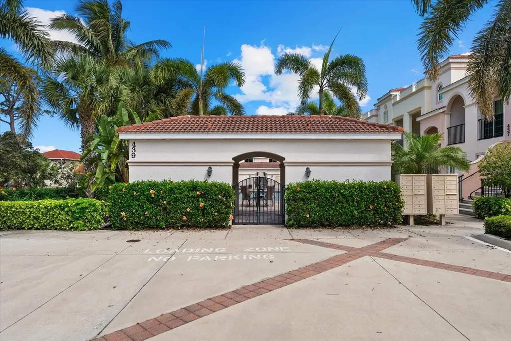 429 Nokomis Avenue S Venice FL 34285