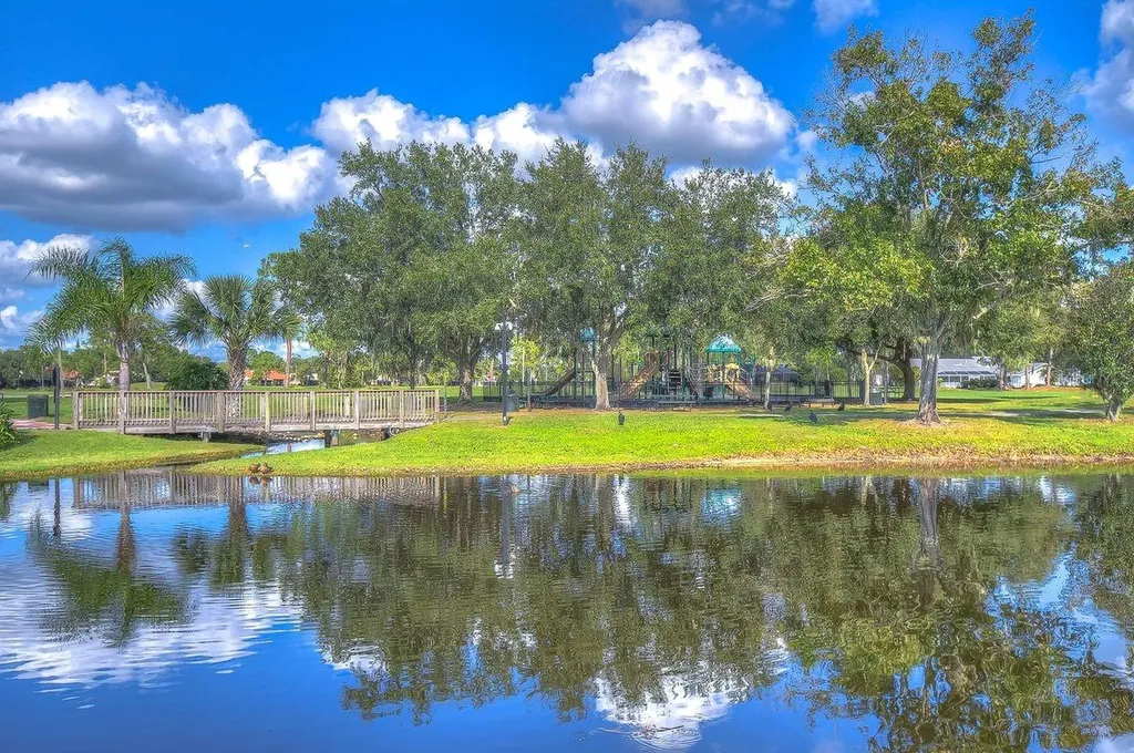 2913 Forest Club Drive Plant City FL 33566