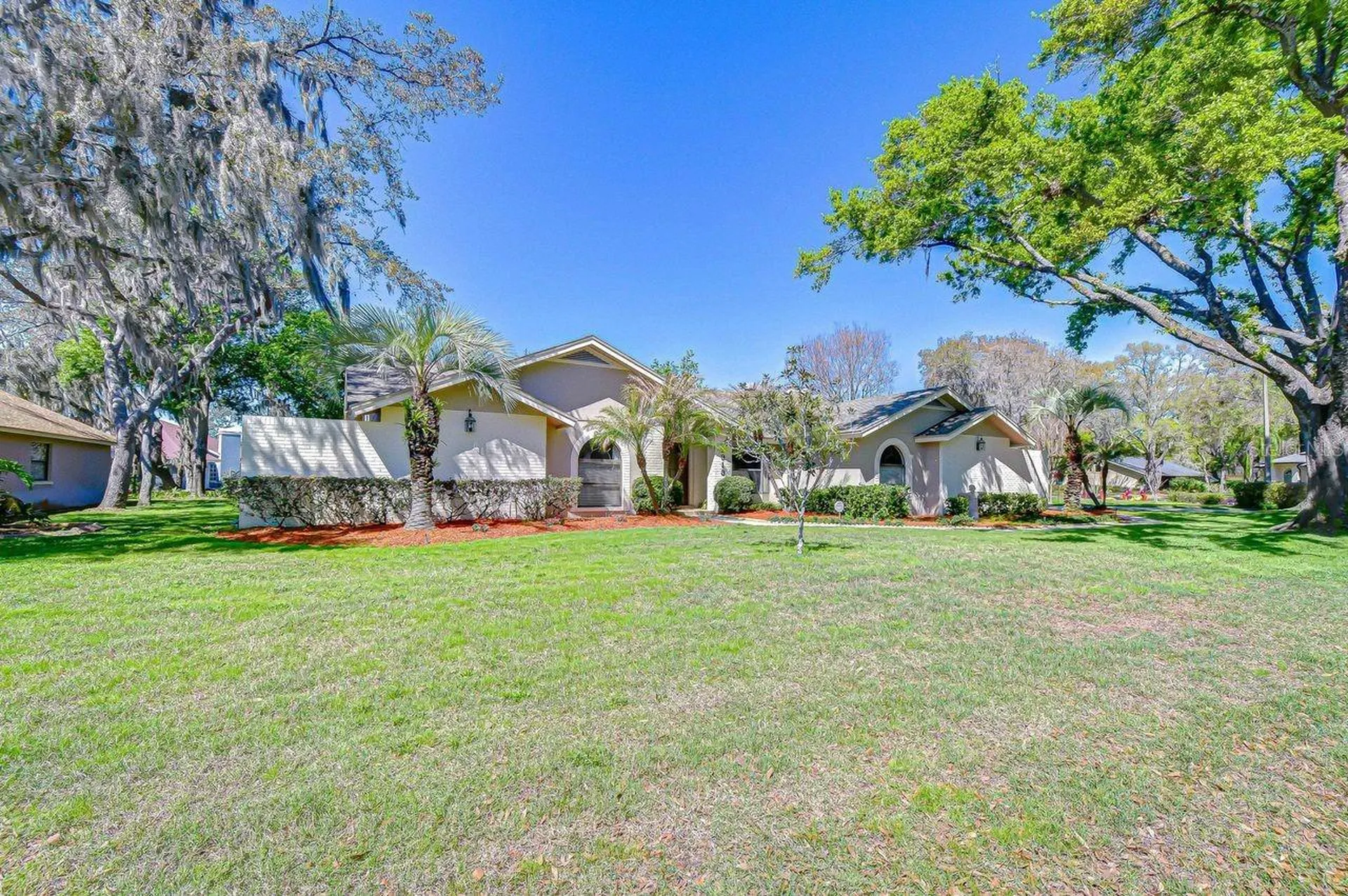 2913 Forest Club Drive Plant City FL 33566
