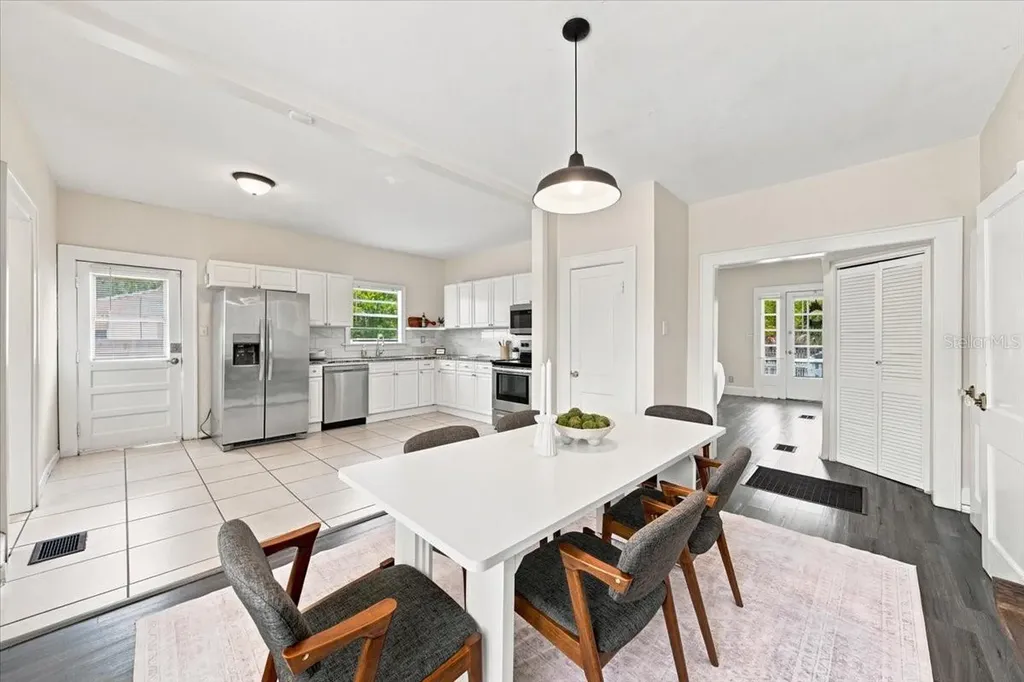 4026 4th Avenue S St Petersburg FL 33711