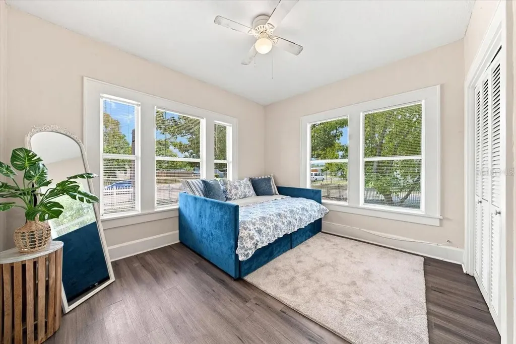 4026 4th Avenue S St Petersburg FL 33711