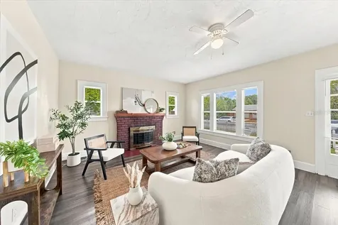 4026 4th Avenue S St Petersburg FL 33711