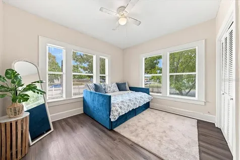 4026 4th Avenue S St Petersburg FL 33711