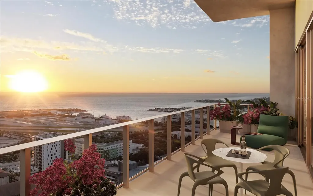 344 4th Street S St Petersburg FL 33701