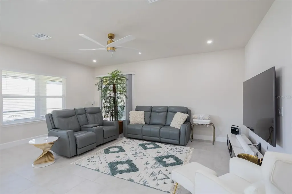 10225 Gliding Eagle Way Land O Lakes FL 34638