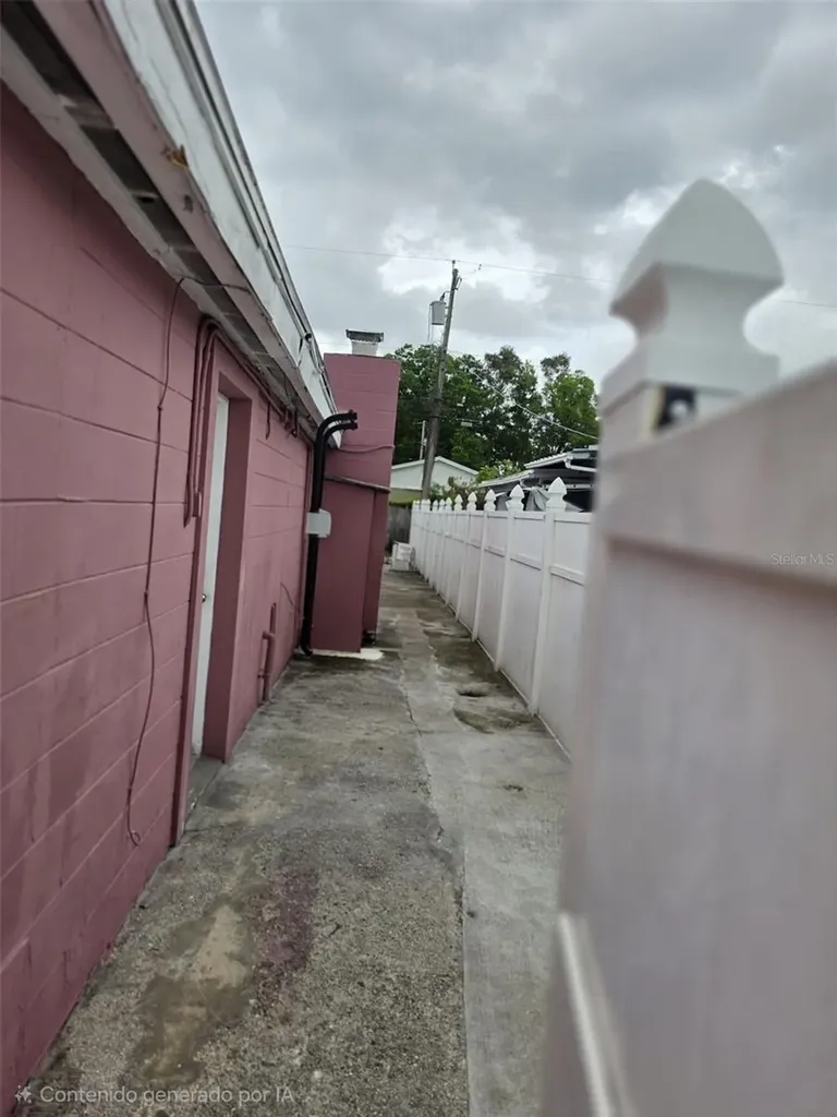 6217 Blossom Avenue Tampa FL 33614