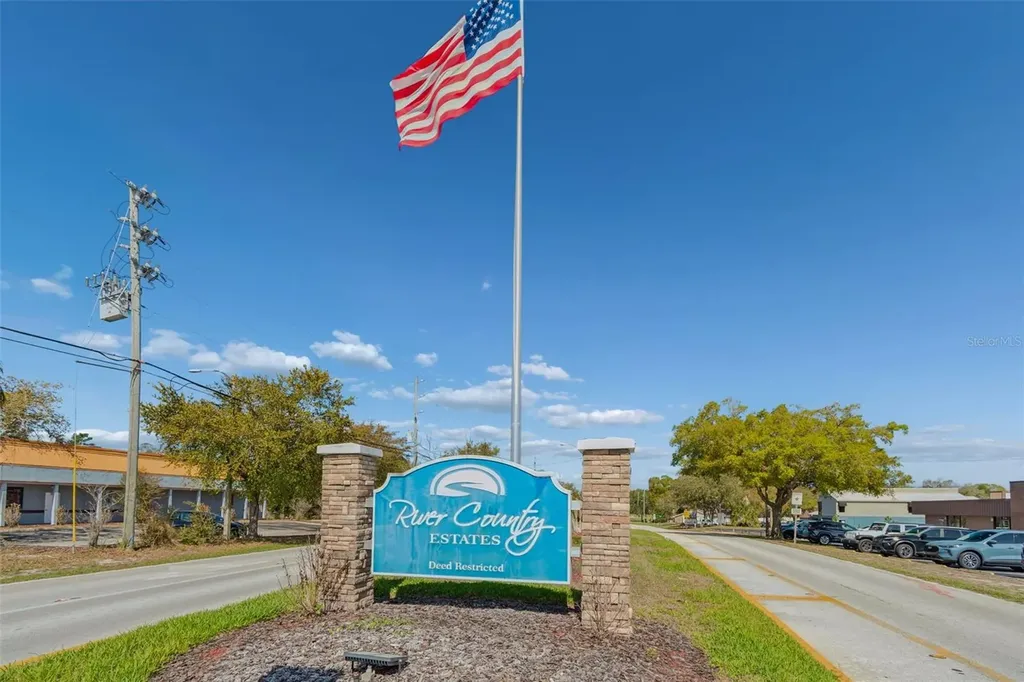 7995 Chaucer Drive Weeki Wachee FL 34607