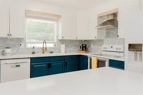 2445 Constitution Boulevard Sarasota FL 34231