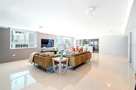 77 C.king's Court San Juan PR 00911