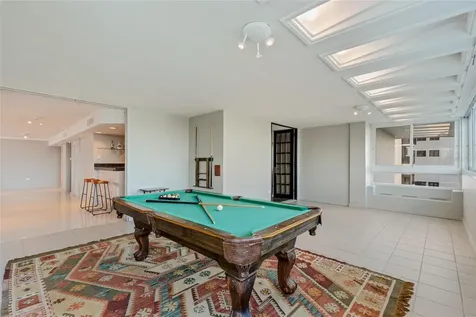 77 C.king's Court San Juan PR 00911