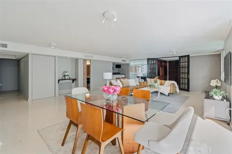 77 C.king's Court San Juan PR 00911