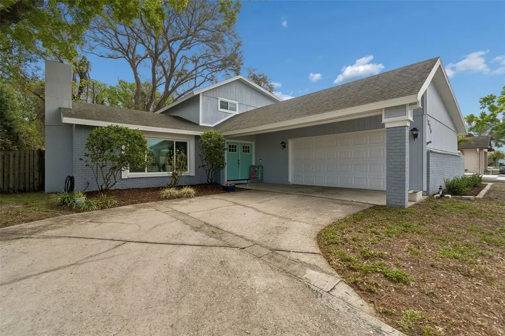 6815 Mitchell Circle Tampa FL 33634