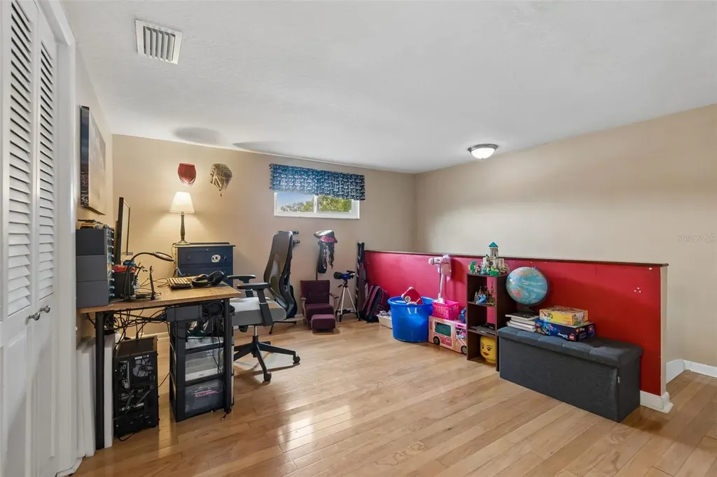 6815 Mitchell Circle Tampa FL 33634
