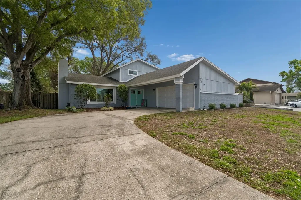 6815 Mitchell Circle Tampa FL 33634