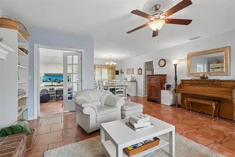 6815 Mitchell Circle Tampa FL 33634
