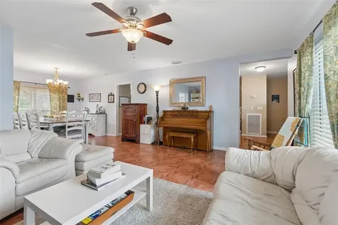 6815 Mitchell Circle Tampa FL 33634
