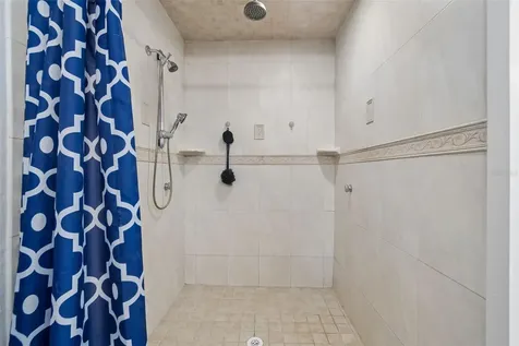 6815 Mitchell Circle Tampa FL 33634