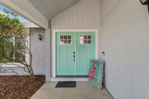 6815 Mitchell Circle Tampa FL 33634