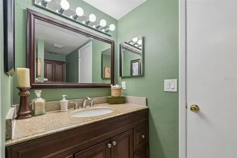 6815 Mitchell Circle Tampa FL 33634