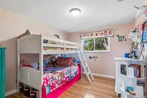 6815 Mitchell Circle Tampa FL 33634