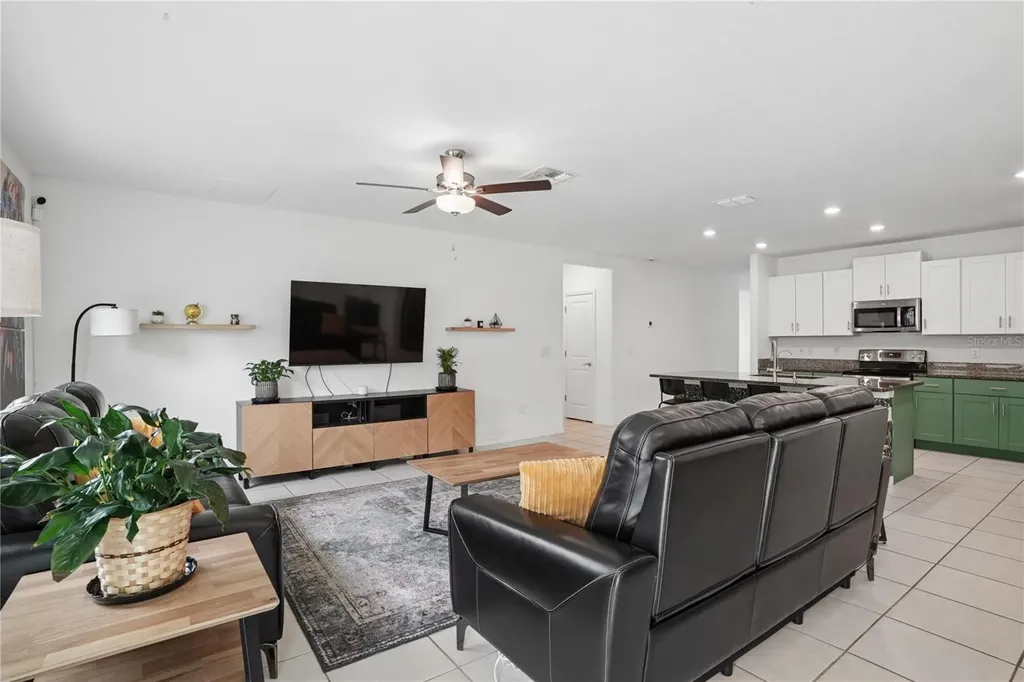 1718 Red Loop Lakeland FL 33801
