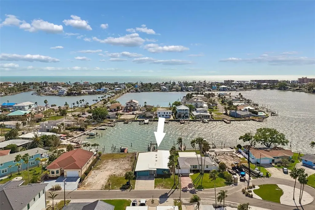 16108 5th Street E Redington Beach FL 33708