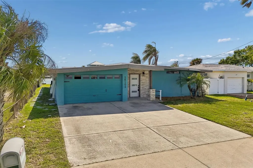 16108 5th Street E Redington Beach FL 33708