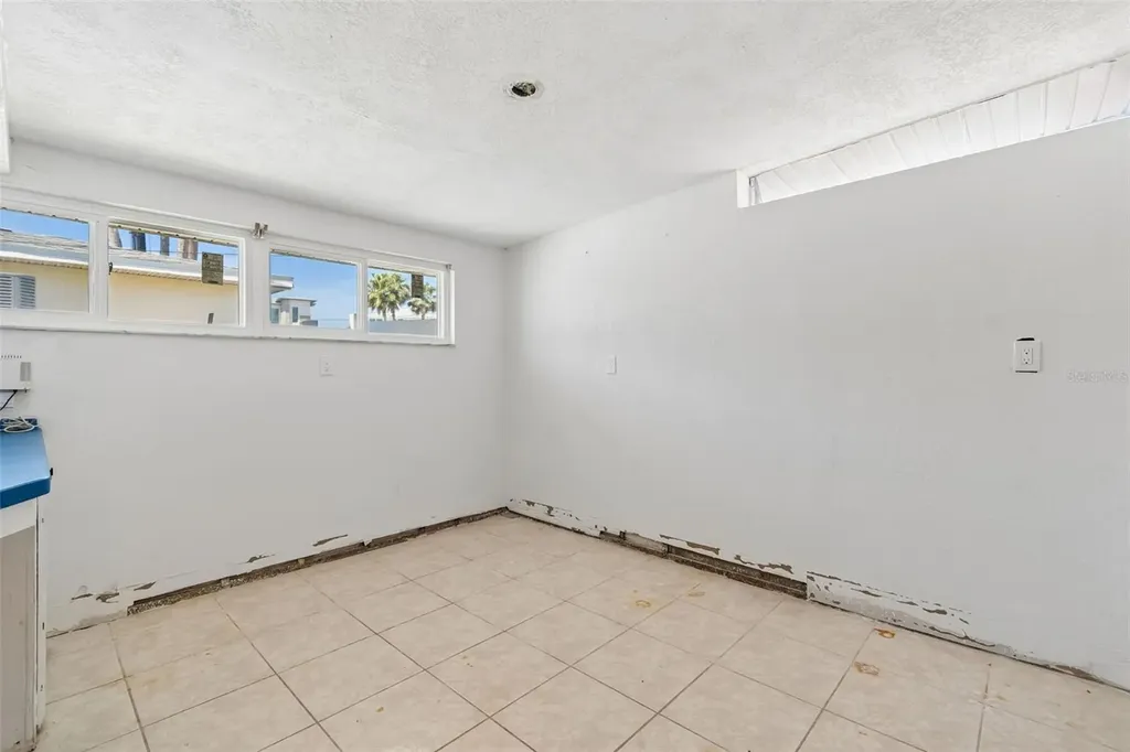 16108 5th Street E Redington Beach FL 33708